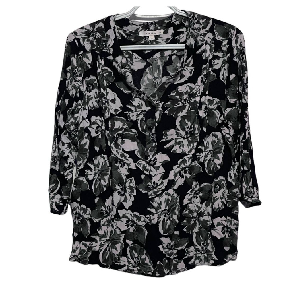 Fun 2 fun Women's 3/4 Button‎ Front V-Neck 3/4 Sleeve Blouse Black Green Size 1X